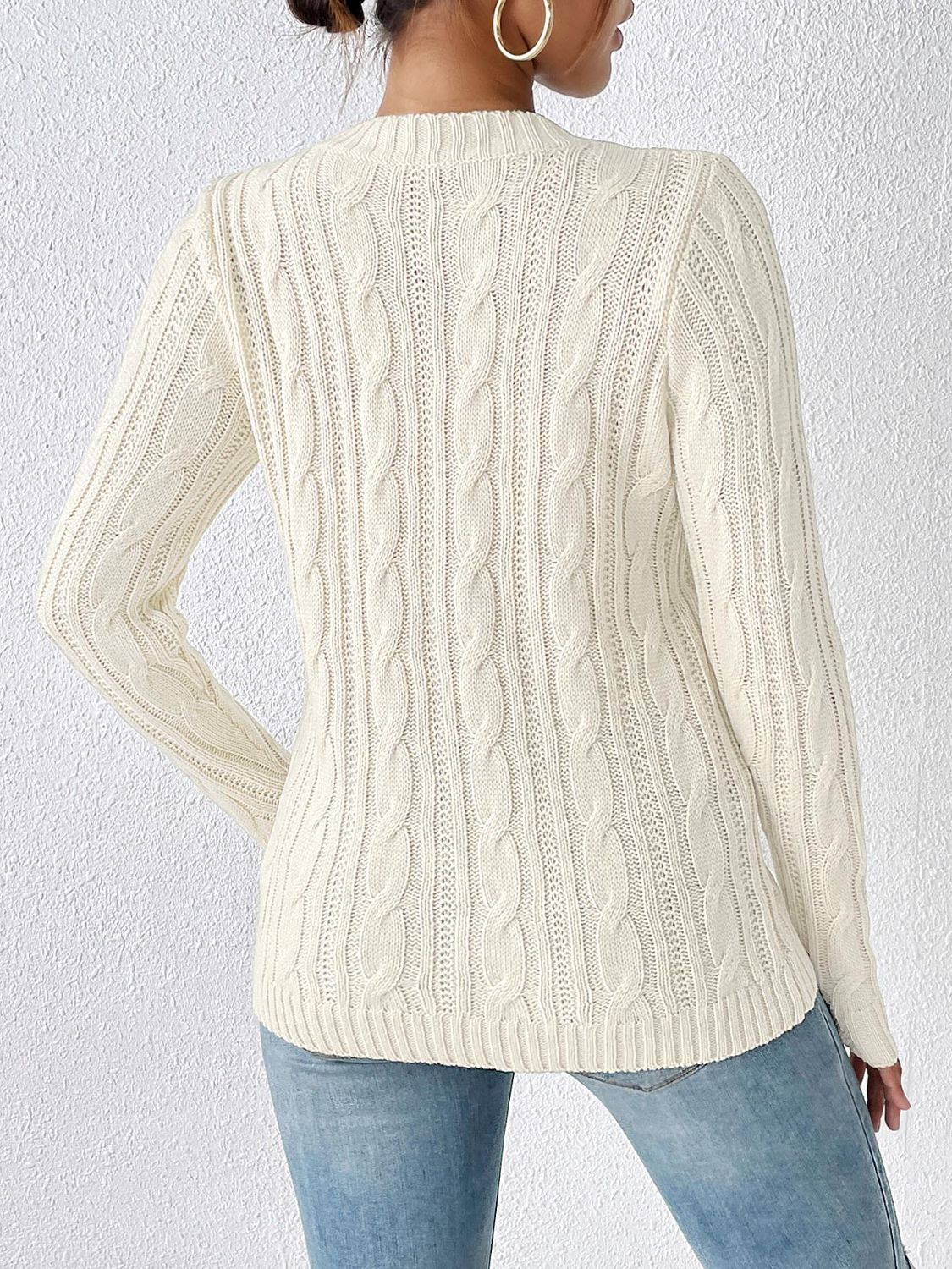 Cable-Knit Round Neck Sweater CMP