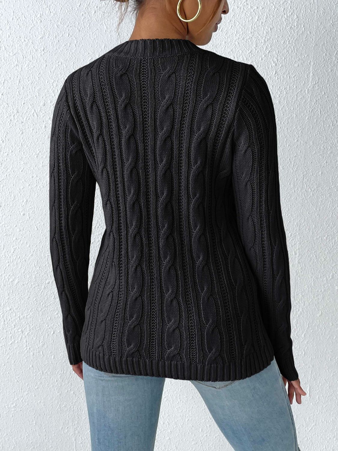 Cable-Knit Round Neck Sweater CMP