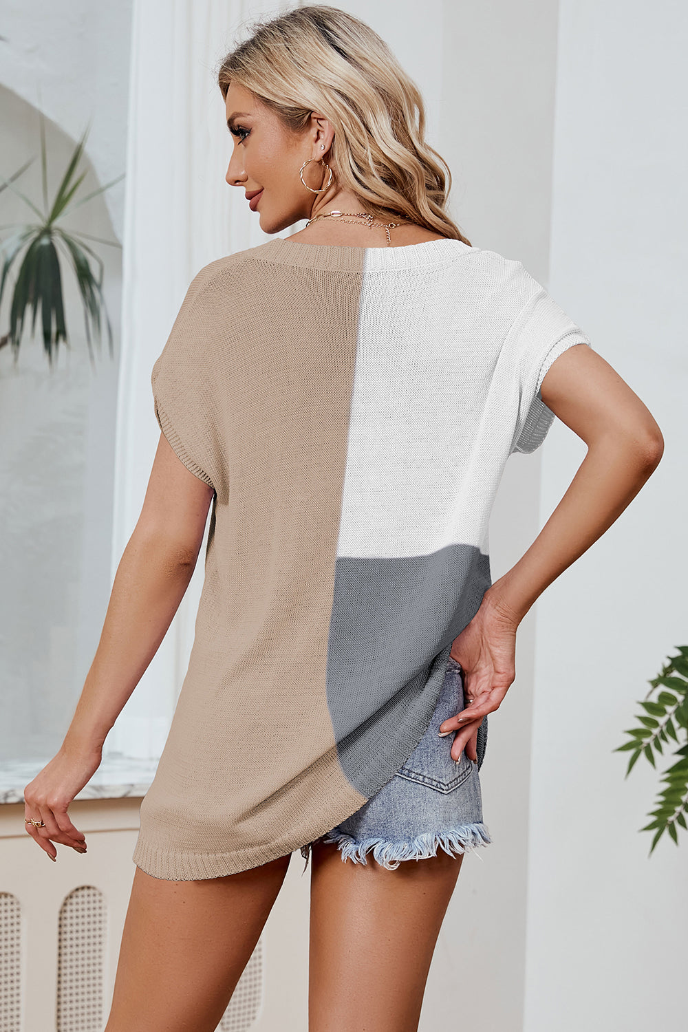 Color Block V-Neck Short Sleeve Knit Top CMP