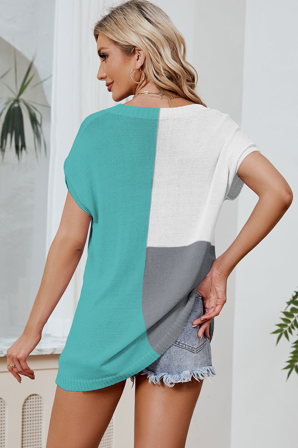 Color Block V-Neck Short Sleeve Knit Top CMP